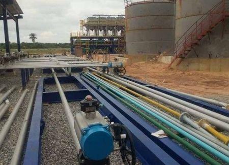 Nigéria : Buhari inaugure une installation de traitement du gaz torché dans l’Etat d’Edo